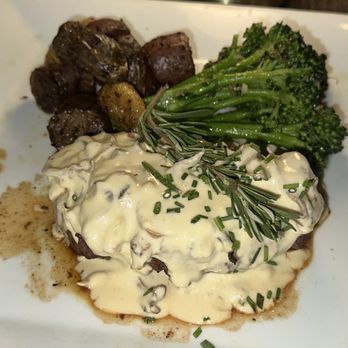 Bodega Malbec - Steak Gorgonzola - Argentine Near Me - Toluca Lake, California Bodega Malbec - Steak Gorgonzola - Argentine Near Me - Toluca Lake, California