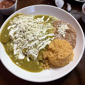 Los Arrieros - Enchiladas Verdes / Green Enchiladas - Mexican Near Me - Georgetown, South Carolina Los Arrieros - Enchiladas Verdes / Green Enchiladas - Mexican Near Me - Georgetown, South Carolina