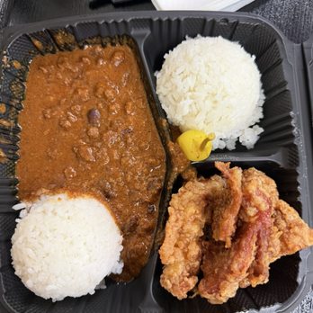 Unko Frank's Hawaiian BBQ - And I had the chili with the garlic chicken with the chilies. They only make chili Friday, Saturday and Sunday - Hawaiian Near Me - Las Vegas, Nevada Unko Frank's Hawaiian BBQ - And I had the chili with the garlic chicken with the chilies. They only make chili Friday, Saturday and Sunday - Hawaiian Near Me - Las Vegas, Nevada