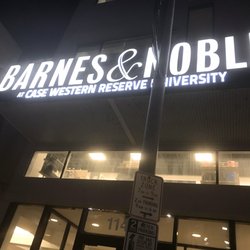 Barnes & Noble - Outside -- 3 February 2020.