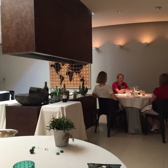 Parizzi - Main dining room. Good energy but still elegant. - Italian Near Me - Parma, Puerto Rico