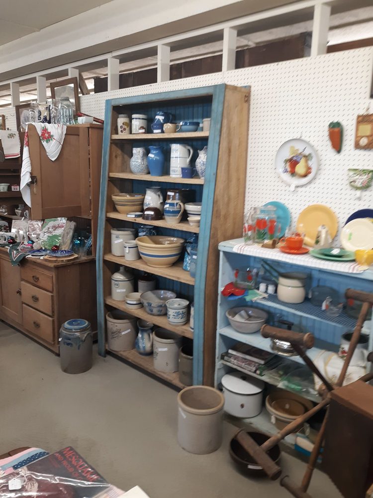 WEATHERVANE ANTIQUES Updated July 2024 12 Photos 2214 US Hwy 63