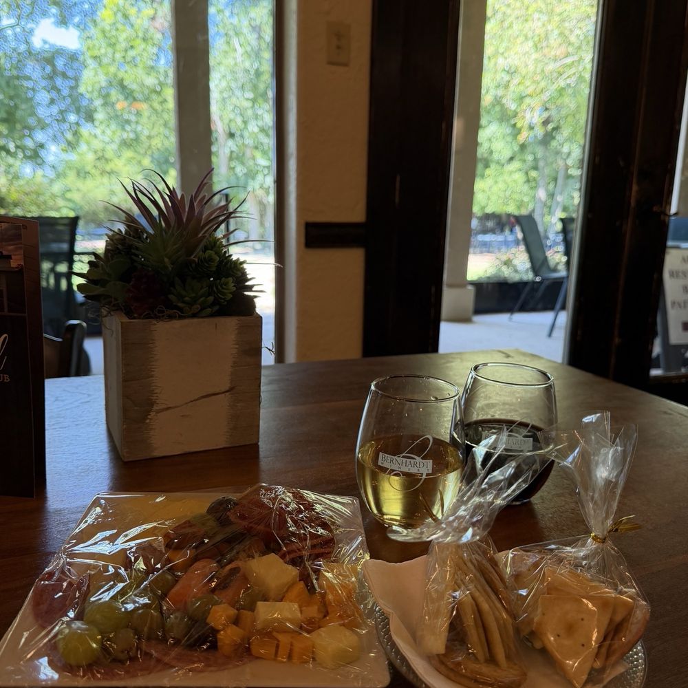 Bernhardt Winery - Small cheese plate $20 - Wineries Near Me - Plantersville, Texas