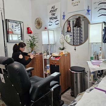 T & A Serendipity Salon - Rupas eyebrow threading room - Nail Salons Near Me - Queens, New York T & A Serendipity Salon - Rupas eyebrow threading room - Nail Salons Near Me - Queens, New York