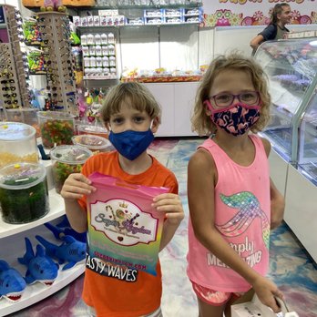 Sugar Kingdom - Candy was like $7 for half a pound. There is fudge, truffles and ice cream too. - Chocolatiers & Shops Near Me - Kill Devil Hills, North Carolina