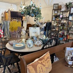 All kinds of home decor and many nice gifts