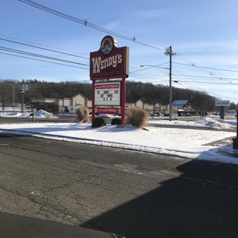 Wendy's - Burgers Near Me - Wallingford, Connecticut