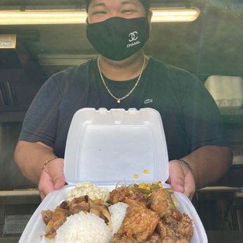 Tatsuo’s Lunch Wagon - Smoke meat - Garlic Chicken. - Food Trucks Near Me Tatsuo’s Lunch Wagon - Smoke meat - Garlic Chicken. - Food Trucks Near Me
