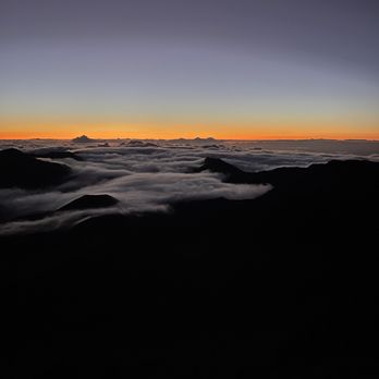 Skyline Hawaii - Color show. - Tours Near Me - Kula, Hawaii
