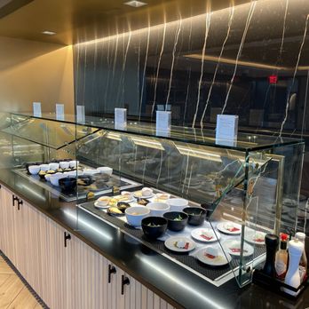 Etihad Lounge - Buffet - Airport Lounges Near Me - Dulles, Virginia