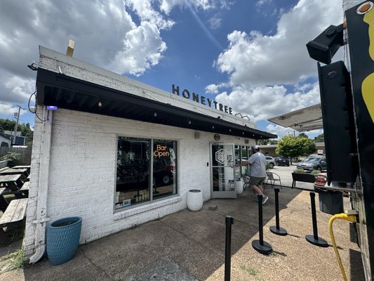 Honeytree Meadery by null