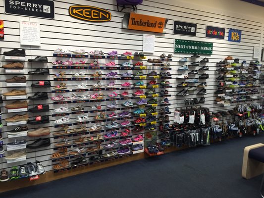 stride rite shoe store near me