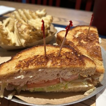 M.L.Rose Neighborhood Pub - Turkey sandwich and waffle fries - American Near Me - Franklin, Tennessee