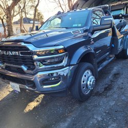 Dons Towing & Recovery