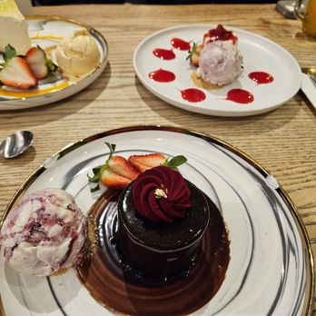 A La Mousse - Yuzu Cheesecake, Caramel Chocolate Mousse, Lychee Panna Cotta - Desserts Near Me - Philadelphia, Pennsylvania A La Mousse - Yuzu Cheesecake, Caramel Chocolate Mousse, Lychee Panna Cotta - Desserts Near Me - Philadelphia, Pennsylvania