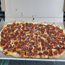 Family Pizza & Grinder - Party size pizza