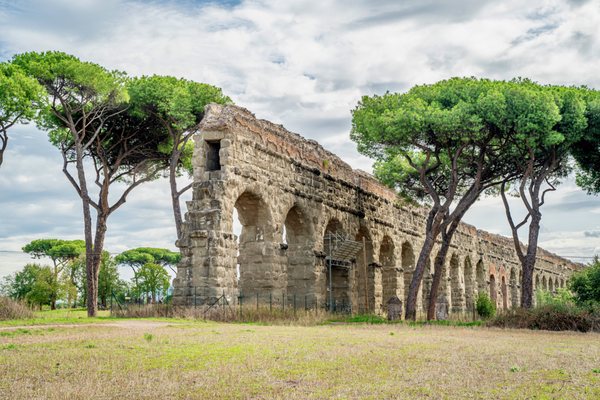 The Park of the Aqueducts by null