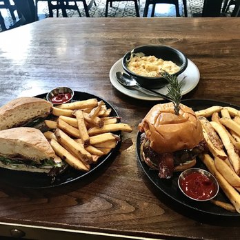 GRANVILLE - Bacon and Blue Burger, Chipotle Chicken Club Sandwich, Side Mac and Cheese - New American Near Me - Studio City, California