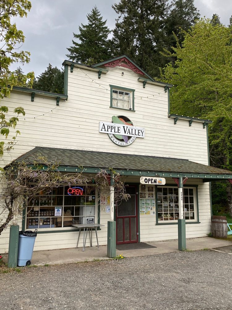 HOOD RIVER COFFEE ROASTERS Updated August 2024 21 Photos 1310