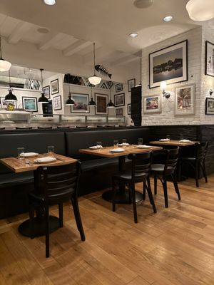 Mermaid Oyster Bar Times Square by null