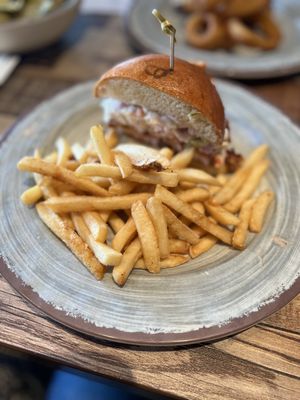 Roundin' 3rd Sports Bar & Grill by null