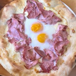 Breakfast Pizza