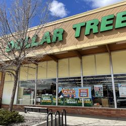 Dollar Tree - Store front