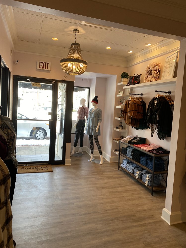 FASHION RX BOUTIQUE OAKMONT Updated September 2024 13 Photos