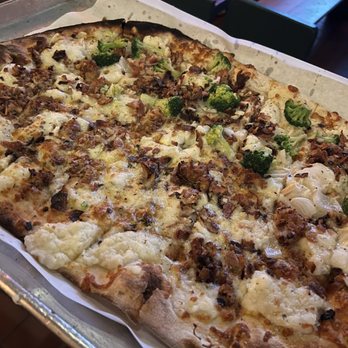BAR - Pizza Near Me - New Haven, Connecticut BAR - Pizza Near Me - New Haven, Connecticut