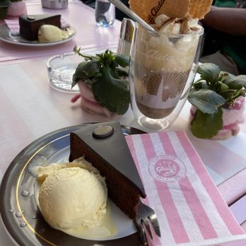 Aida - Chocolate cake - Desserts Near Me - Vienna, 9