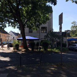 Eiscafé Roni - Das Eiscafé aus der Ferne.