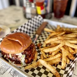 Louisiana Charlie's Long Beach Shoreline Village - Pulled chicken and Cajun Fries