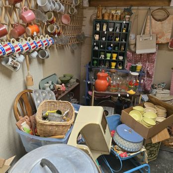 600 Spring Street Antique Warehouse - Antiques Near Me - Klamath Falls, Oregon