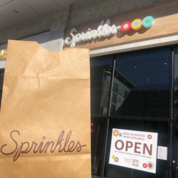 Sprinkles Plano - Sprinkles outside - Desserts Near Me - Plano, Texas Sprinkles Plano - Sprinkles outside - Desserts Near Me - Plano, Texas