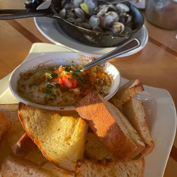 ANTHONY’S PIER 66 - Seafood Restaurant at 2201 Alaskan Way, Seattle ...