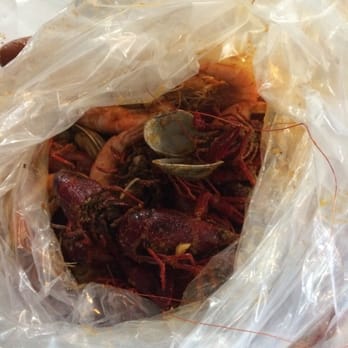 Seafood and Crawfish - 1 lb crawfish. 1/2 lb clams. 1/2 lb shrimp - Seafood Near Me - Riverside, California Seafood and Crawfish - 1 lb crawfish. 1/2 lb clams. 1/2 lb shrimp - Seafood Near Me - Riverside, California