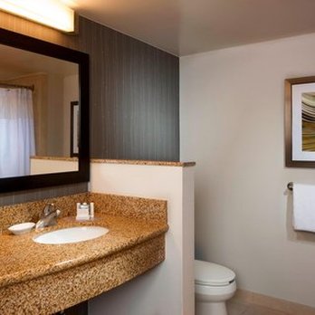 Courtyard by Marriott Jackson - Hotels Near Me - Jackson, Tennessee