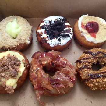 Amazing Glazed - Key lime, marshmallow Oreo, strawberry cheesecake, key lime, maple bacon, and Samoa. Amazing and delicious! - Donuts Near Me - Chesapeake, Virginia Amazing Glazed - Key lime, marshmallow Oreo, strawberry cheesecake, key lime, maple bacon, and Samoa. Amazing and delicious! - Donuts Near Me - Chesapeake, Virginia