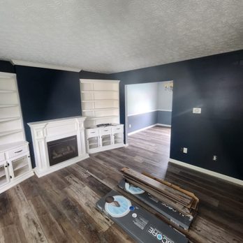 Character Remodeling - Laminate floor installation - Flooring Near Me - Baltimore, Ohio
