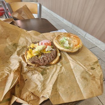 Burger King - This is supposed to be a freshly cooked whopper !!! - Burgers Near Me - Covington, Louisiana