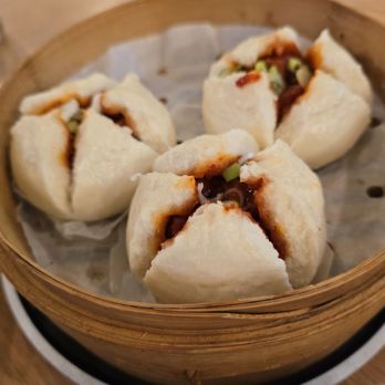 Xiaolong Dumpling - Steamed Beef bao - Szechuan Near Me - Houston, Texas