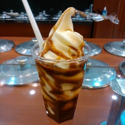 Monk's - Sundae con salsa de dulce de leche!
