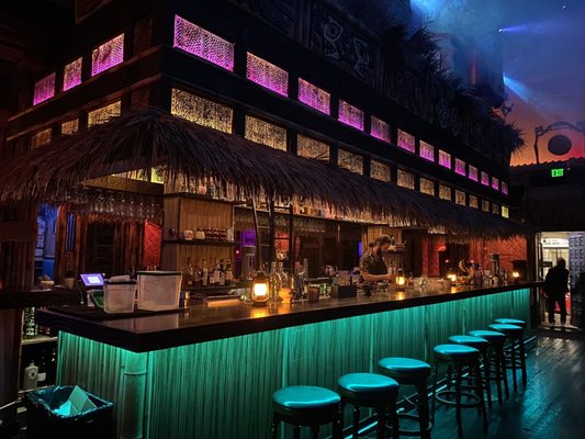 Tradition bar by null