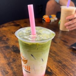 Chaii - Picture of the matcha strawberry latte (with the white mocha latte in the background)