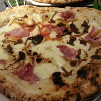 Franco Manca - no.4 ham and wild mushrooms.  very tasty - Pizza Near Me - London, XGL