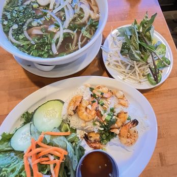 Basil Leaf Vietnamese Restaurant - Vietnamese Near Me - Albuquerque, New Mexico