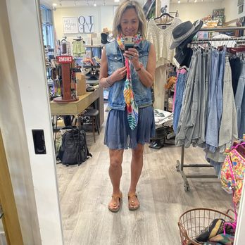 Moon Shine Boutique - Women's Clothing Near Me - Ketchum, Idaho Moon Shine Boutique - Women's Clothing Near Me - Ketchum, Idaho