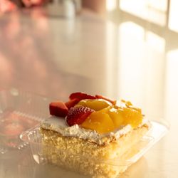 Lune Dessert Cafe