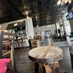 La vida cafe - Dining Area