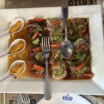 Erizo Market - Mixed sashimi with uni, tuna, scallop, yellowtail - Seafood Near Me - Tijuana, BCN